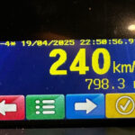 un sofer de 22 de ani a fost prins conducand cu 240 de km h amenda uriasa pe care a primit o 6804e6a975525