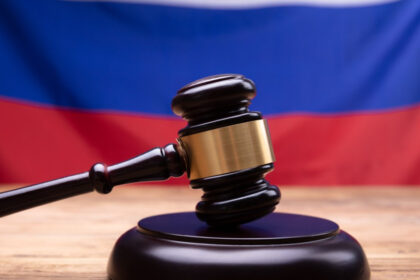 un tribunal din rusia a condamnat un tanar la 14 ani de inchisoare ce acuzatii i au adus procurorii 67ee8faccbd88