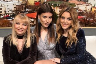 vedeta din romania care le a interzis baietilor ei sa intre pe tiktok ii pun sa se uite cu mine la site uri de streaming 6800a460e7de3