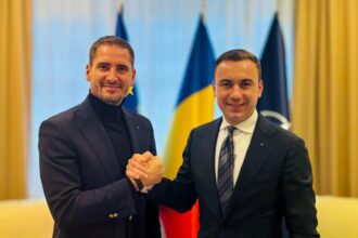 viceprimarul rasauteanu in discutii cu ivan economie este nevoie de o noua abordare privind autorizarea activitatilor de pe plaja 67efcf08baeb2
