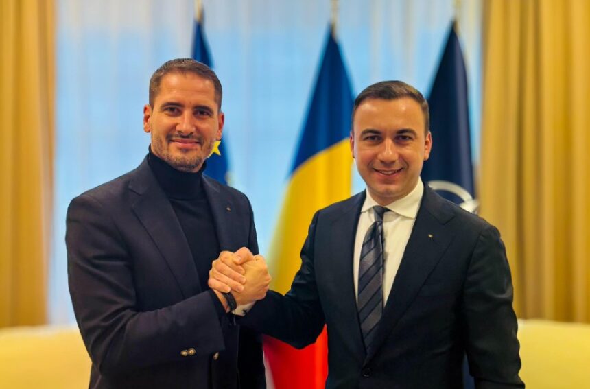 viceprimarul rasauteanu in discutii cu ivan economie este nevoie de o noua abordare privind autorizarea activitatilor de pe plaja 67efcf08baeb2