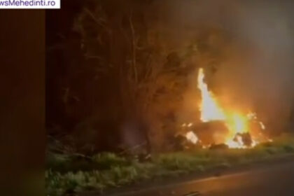 video accident grav in mehedinti soldat cu moartea unei tinere soferul a facut o depasire periculoasa si a intrat intr un tir 6801fd69be54e