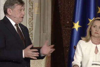 video antonescu si lasconi atac concertat la ponta a tradat un mititel tavalit prin mai multe sosuri cum le a raspuns fostul premier 6811a8717b8d2