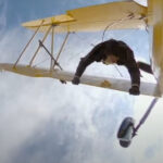 video cascadorie uimitoare a lui tom cruise la 2 400 metri altitudine cu vant de 225 km h pentru misiune imposibila 8 68023052c065a