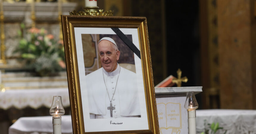 video guvernul va declara zi de doliu national in romania sambata la inmormantarea papei francisc ce presupune masura 6807d78c3e4f9
