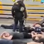 video momentul in care politia rusa ia cu asalt o sala de sport pentru a i trimite pe barbati in armata lui putin 6804ae85dc34b