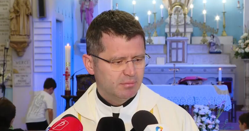 video ne rugam sa nu fie in biserica lupte precum cele politice mesaje din cadrul bisericii catolice din romania dupa moartea papei 6806429bbc723