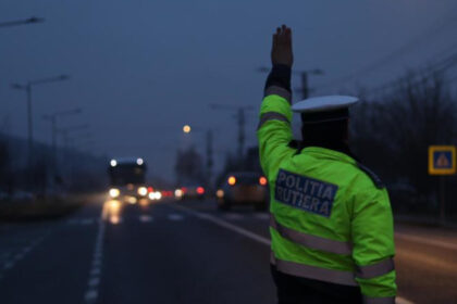 video o femeie fara permis din capitala prinsa de trei ori la volan in zece zile de acelasi politist a fost testata pozitiv la droguri 67fe20e28a306