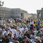 video prima slujba de duminica fara papa francisc cum arata piata sfantul petru la o zi dupa inmormantarea suveranului pontif 680dfd2969594