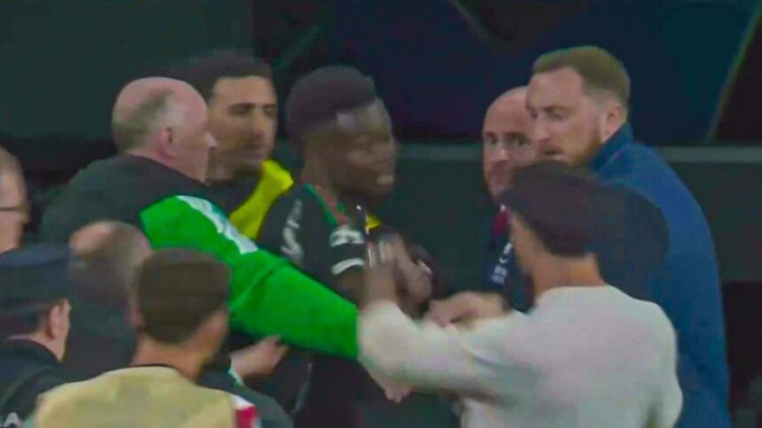 video suspendarea pe care o risca dani carvajal dupa ce a fost la un pas de bataie cu bukayo saka la pauza meciului real madrid arsenal 68011142e3545