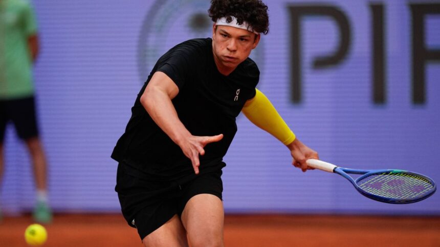 video un american 13 atp a provocat daune la madrid cand a vazut ca urmeaza sa piarda ce fapta a comis 680f84338391c
