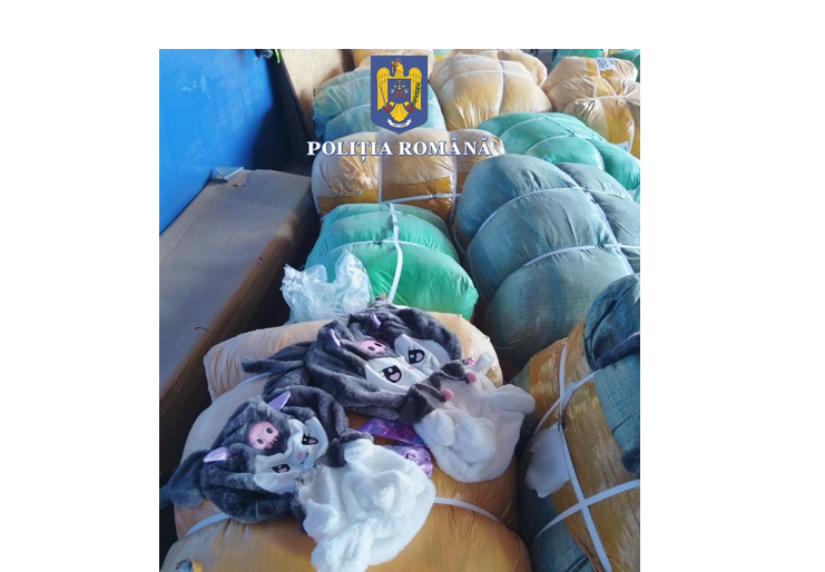 video un container cu bunuri contrafacute in valoare de 2 milioane de lei descoperit in portul constanta 6800fe9db0bde