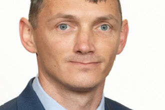 video un senator pot a mintit in cv paul pintea a inceput liceul la 12 ani se lauda cu facultate la academicsingles site de matrimoniale 67ed499d5e751