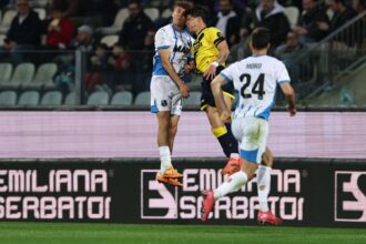 video un singur fotbalist roman in top 20 jucatori ai sezonului din serie b 67fe259a4d657