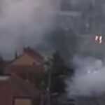 video un sofer a fost amendat dupa ce a umplut de fum o strada din arad in timp ce tura motorul masinii 680f54235bbee
