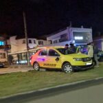 video un taxi a plonjat pe scuarul din fata ipj constanta de pe bulevardul mamaia 67ed97730e418