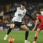 video valencia renasterea pe ultimul loc in la liga in februarie liliecii viseaza acum chiar la cupele europene 67fa19312df7f