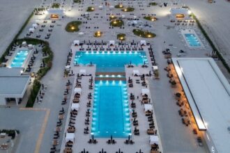 video viceprimarul costin rasauteanu considera ca piscina de pe plaja din mamaia aduce un plus destinatiei turistice 67f310398c0ac