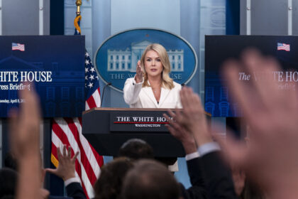 videofoto cine este karoline leavitt secretara de presa a lui donald trump care se considera femeia fantastica a generatiei z 67fbbbb0da909
