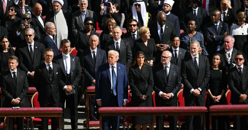 zelenski si trump s au intalnit la funeraliile papei francisc ce au stabilit cei doi lideri 680cb10ed482b