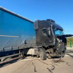 accident grav pe a2 intre doua tir uri o persoana este incarcerata 68309bed0b273