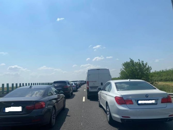accident in lant pe autostrada a2 sunt 4 masini implicate 6817832aa5481
