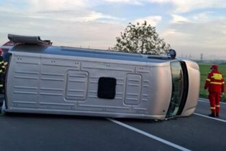 accident rutier in judetul constanta un microbuz rasturnat intre stupina si crucea 681b020f351b1