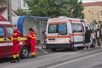 accident rutier intre un triciclu si un autoturism pe o strada din navodari 6818e1e0e11ab