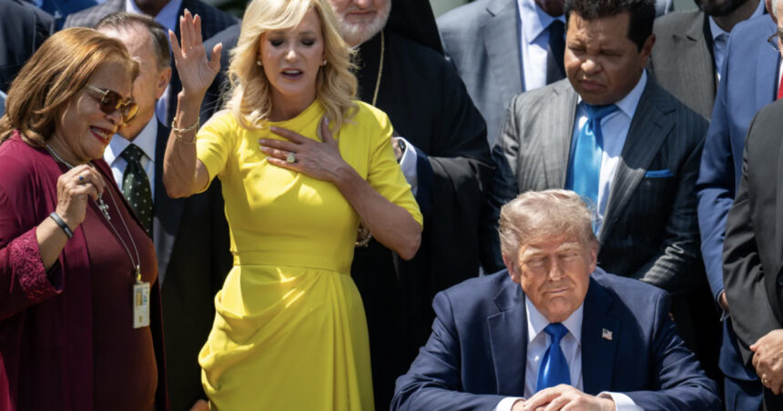 administratia trump a lansat un site care publica doar stiri pozitive despre presedinte 68144b3ea7888