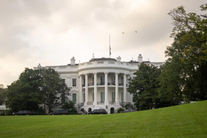 administratia trump are de gand sa trimita acasa 200 000 de ucraineni plus alti imigranti 682c9c97673c6