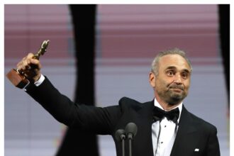 adrian vancica a castigat premiul gopo dupa ce a ratat oscarul acum cinci ani ne au zis ca avem nevoie de nu stiu cate sute de mii de dolari video exclusiv 6814a7306d4f0