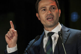 alegeri prezidentiale 2025 liberalul robert sighiartau il ataca pe marcel ciolacu este o frana pentru candidatul coalitiei 6817ec2a43959