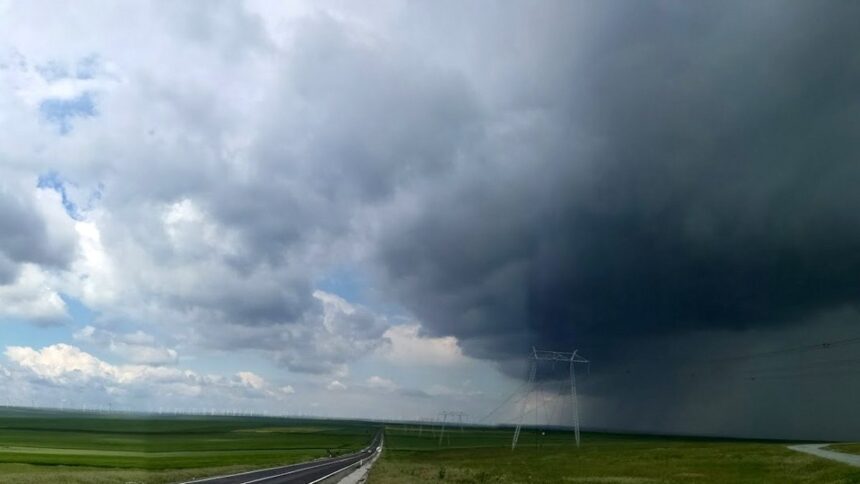 alerta meteo anm a emis cod galben de furtuni si vijelii in jumatate de tara inclusiv in judetul constanta 681c647890bb2