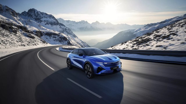 alpine lanseaza a390 versiunea premium a modelului electric renault scenic care tinteste clientii lui porsche macan 6836c8c85a2ae