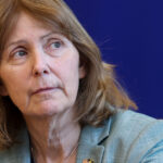 ambasadoarea sua la bucuresti kathleen kavalec se retrage michael dickerson va ocupa functia de charge daffaires ad interim 682c28ae75892