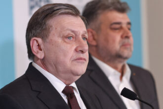 analiza eliminarea lui crin antonescu a doua lovitura pentru coalitie guvernul ciolacu lasat intr o pozitie mai fragila scrie bloomberg 68185711b2e1d