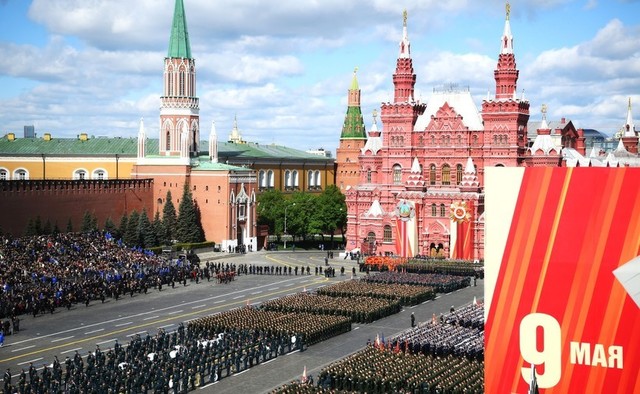 analiza ny times putin a organizat una dintre cele mai mari parade de ziua victoriei prin care a vrut sa exprime ca are sustinerea populatiei si ca militarii sai sunt in avantaj pe front in realit 681e3a8fcf9e0