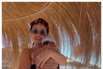 anca dinicu se desparte cu greu de fiul ei sta cu noi in camera video exclusiv 682f0506b1ace