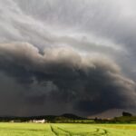 avertizare meteo ploi torentiale descarcari electrice si intensificari ale vantului pana luni in cea mai mare parte a tarii 682ed258525b0