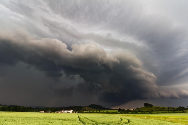 avertizare meteo ploi torentiale descarcari electrice si intensificari ale vantului pana luni in cea mai mare parte a tarii 682ed258525b0