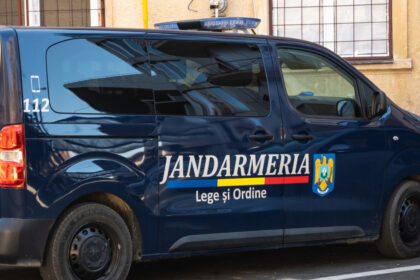 bataie intr o sectie de votare din capitala un alegator a fost batut de un barbat si de fiul acestuia 682a1fac7e21e