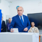 bolojan fiecare roman care se duce la vot va face istorie ganditi va la romania care munceste romania care intelege ca performanta se face cu seriozitate si nu cu scandal 681b085054662