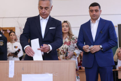 calin georgescu primul mesaj de dupa alegeri ma rog pentru nicusor dan sa fie un presedinte intelept ce i a transmis lui simion 682b44e881ec2