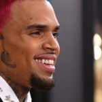 chris brown a fost arestat in marea britanie este acuzat ca a atacat un producator muzical cu o sticla 682757b49e4b4