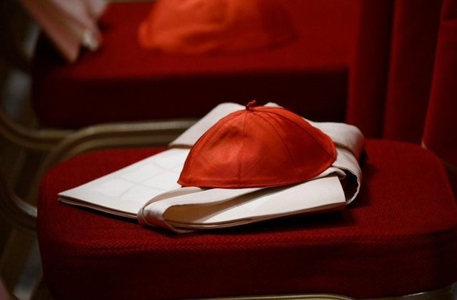 cine va fi noul papa cardinalii se aduna pentru a l alege in cel mai mare secret pe viitorul pontif 681b01feeec63