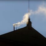 conclavul a ales un nou papa fum alb la capela sextina din vatican 681cdd0ca6204