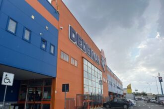 condamnat la ani grei de inchisoare in trecut dupa un incident grav din parcarea unui supermarket din constanta acum cere sa fie reabilitat 6833a60664dc7