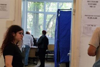constantenii au iesit masiv la vot in cel de al doilea tur al alegerilor prezidentiale tot mai multe femei la urne 682bae2d87935