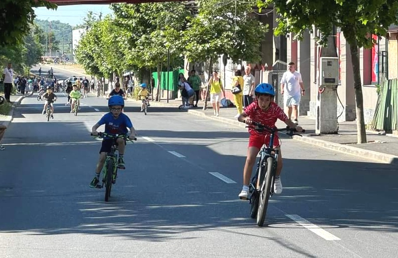 copiii din cernavoda sarbatoresc ziua de 1 iunie cu mult sport si distractie 6837115fc9403