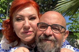 cum a aparut cristian popescu piedone alaturi de sotie m am indragostit de cea mai minunata floare din lume seful anpc a sarbatorit o pe doamna iulia 682ede87a4e49